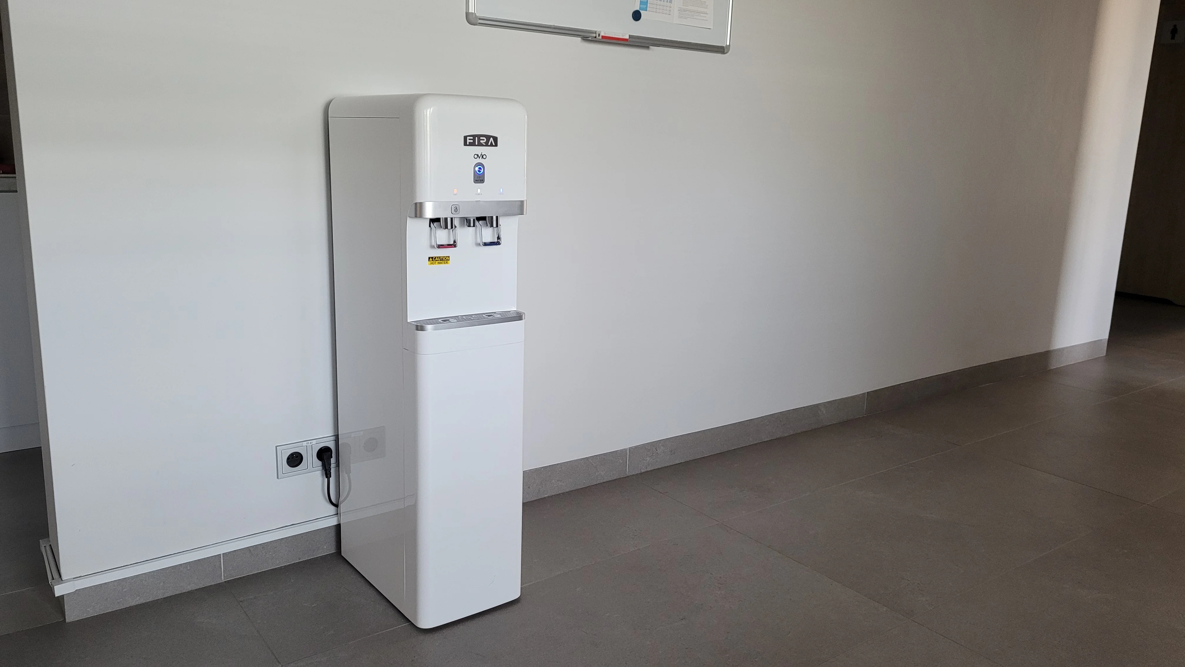 Dystrybutor Ovio z wodą gazowaną